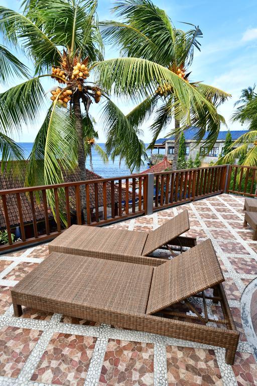Paradise Palm Beach Bungalows And Dive Center Tulamben Eksteriør bilde